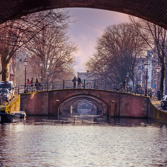 By gathering all relevant data on inspection and monitoring, Compris helped the City of Amsterdam in creating a clear policy and approach on monitoring their civil structures.